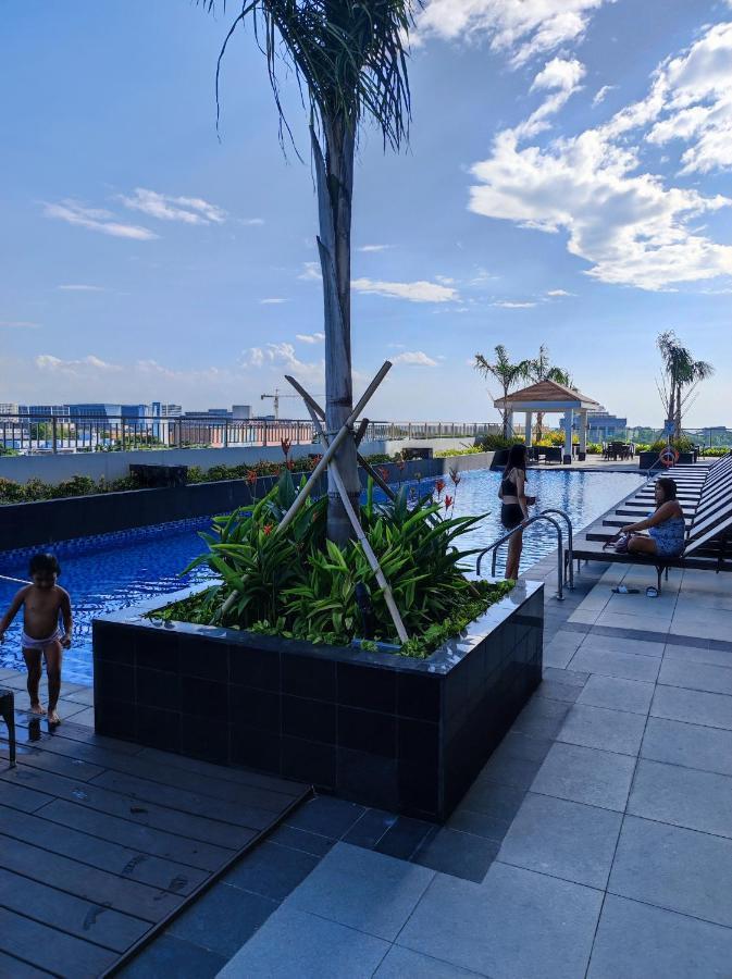 Schoenes Apartment Mit Pool-Nutzung Manila Exteriér fotografie
