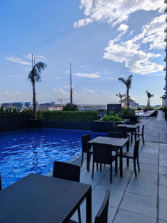 Schoenes Apartment Mit Pool-Nutzung Manila Exteriér fotografie